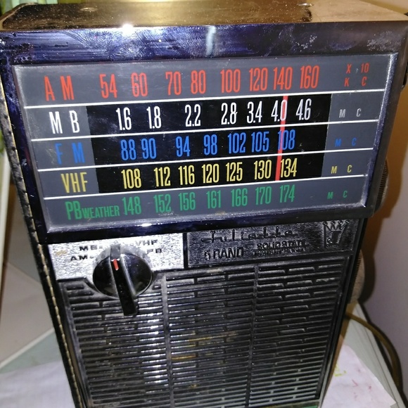 Vintage All sea radio - Picture 1 of 1